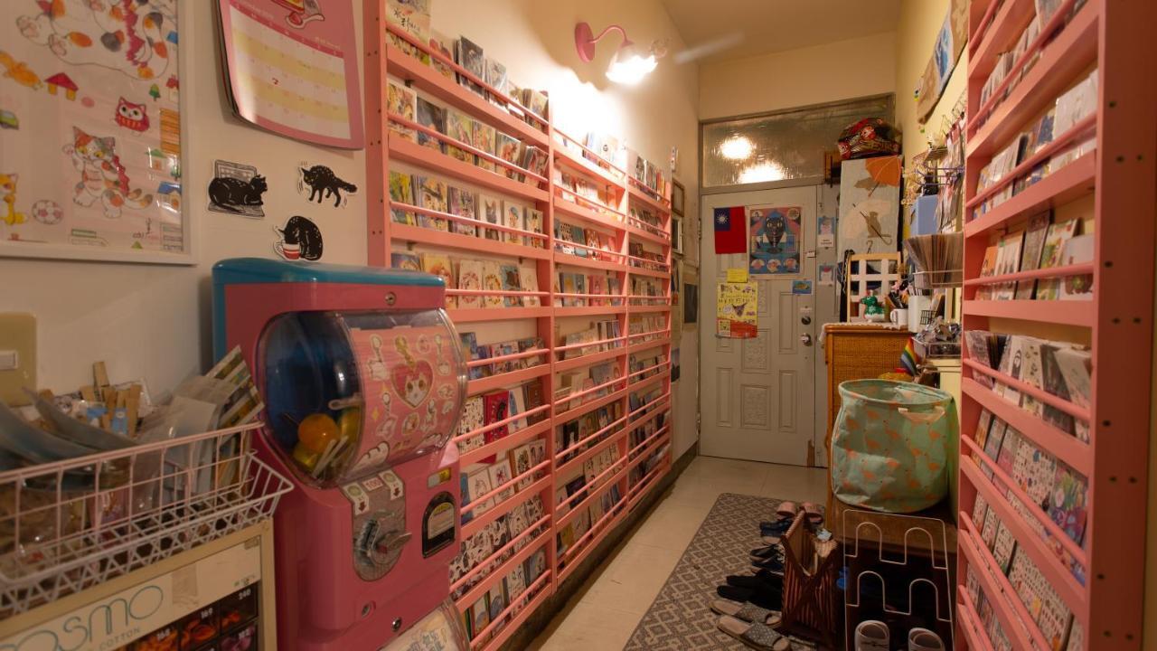 Red Letter Day Apartment Tainan Luaran gambar